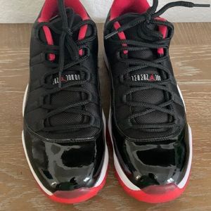 Jordan 11 retro low Bred (2015)